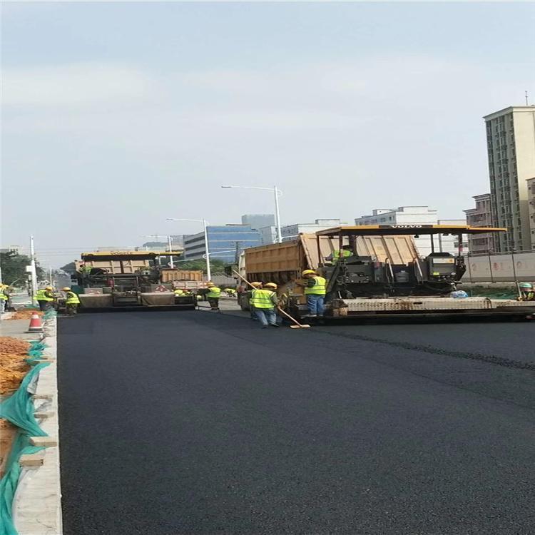 專業承接惠州廠區瀝青路面攤鋪與停車場施工——廣惠交通·路面工程